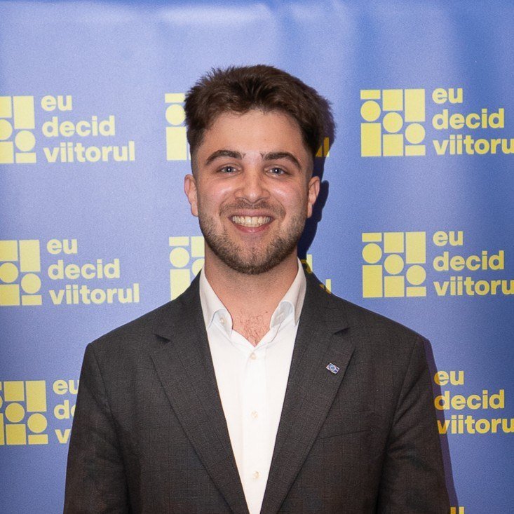 Mihnea Teau